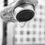 Risolvere i problemi di bassa pressione dell'acqua in casa